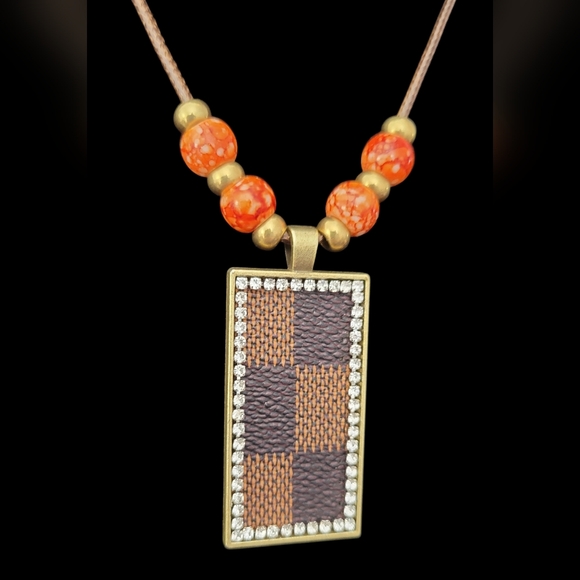 Checkered Pattern Inlay Pendant Necklace - Picture 10 of 15